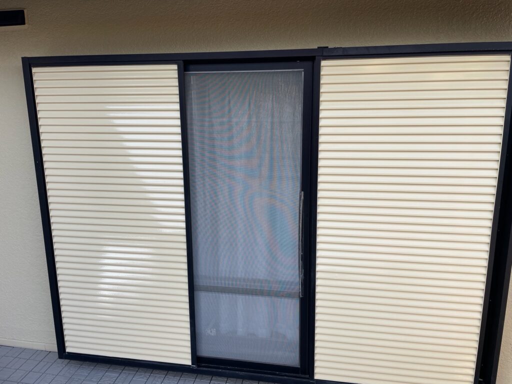 坂戸市雨戸塗装後の写真