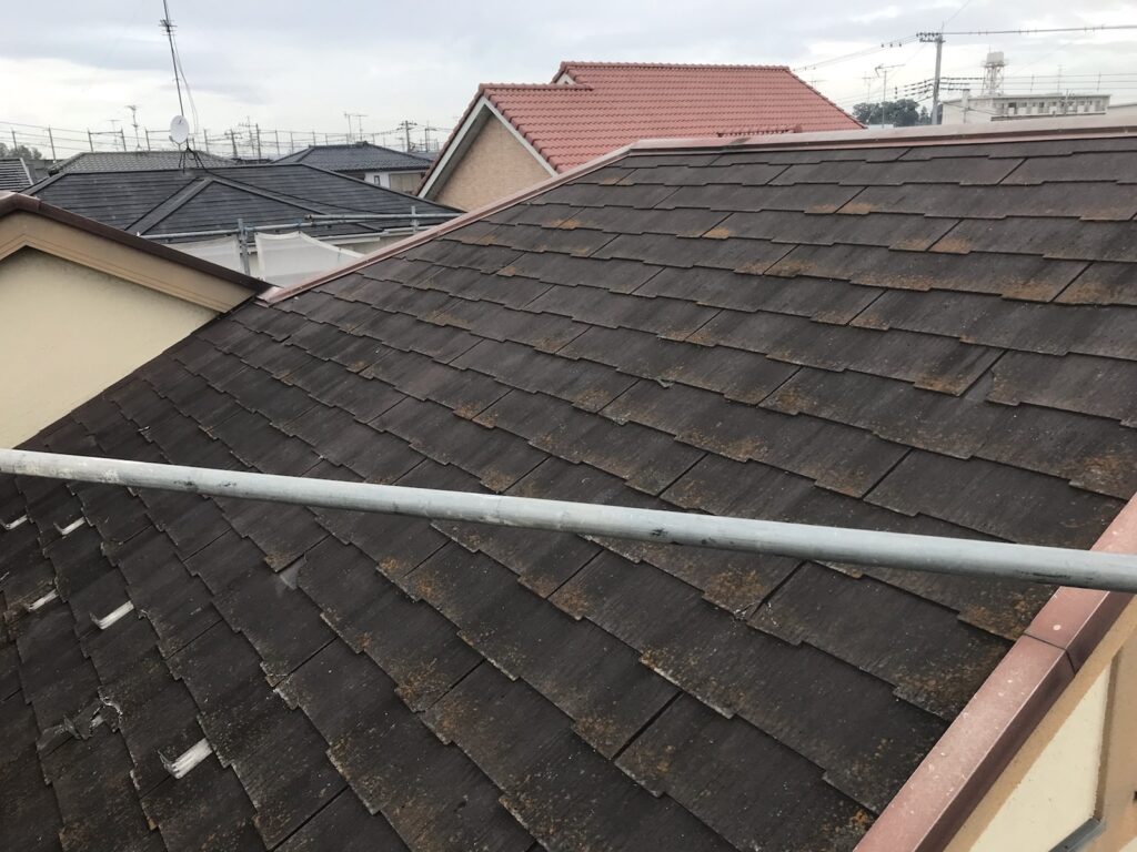 白岡市の屋根塗装前の写真