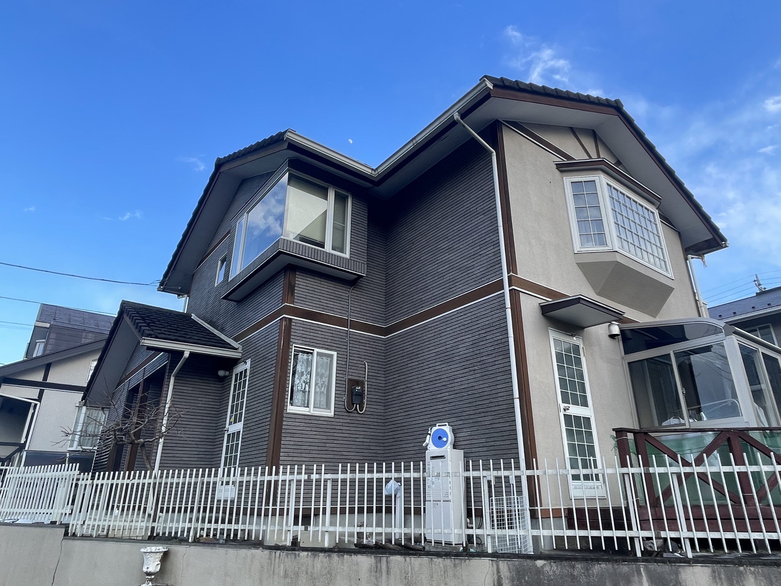 日高市外壁塗装前の写真